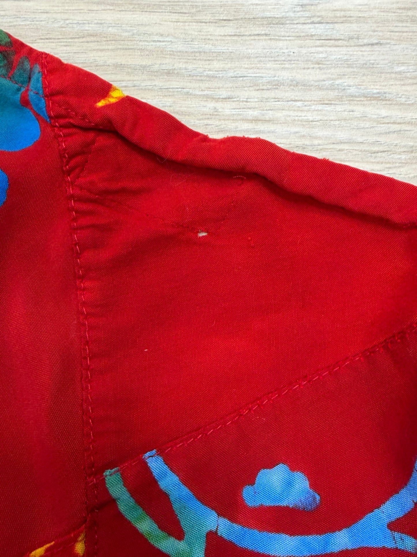 Robe rouge fleurie à bretelles - Taille L
