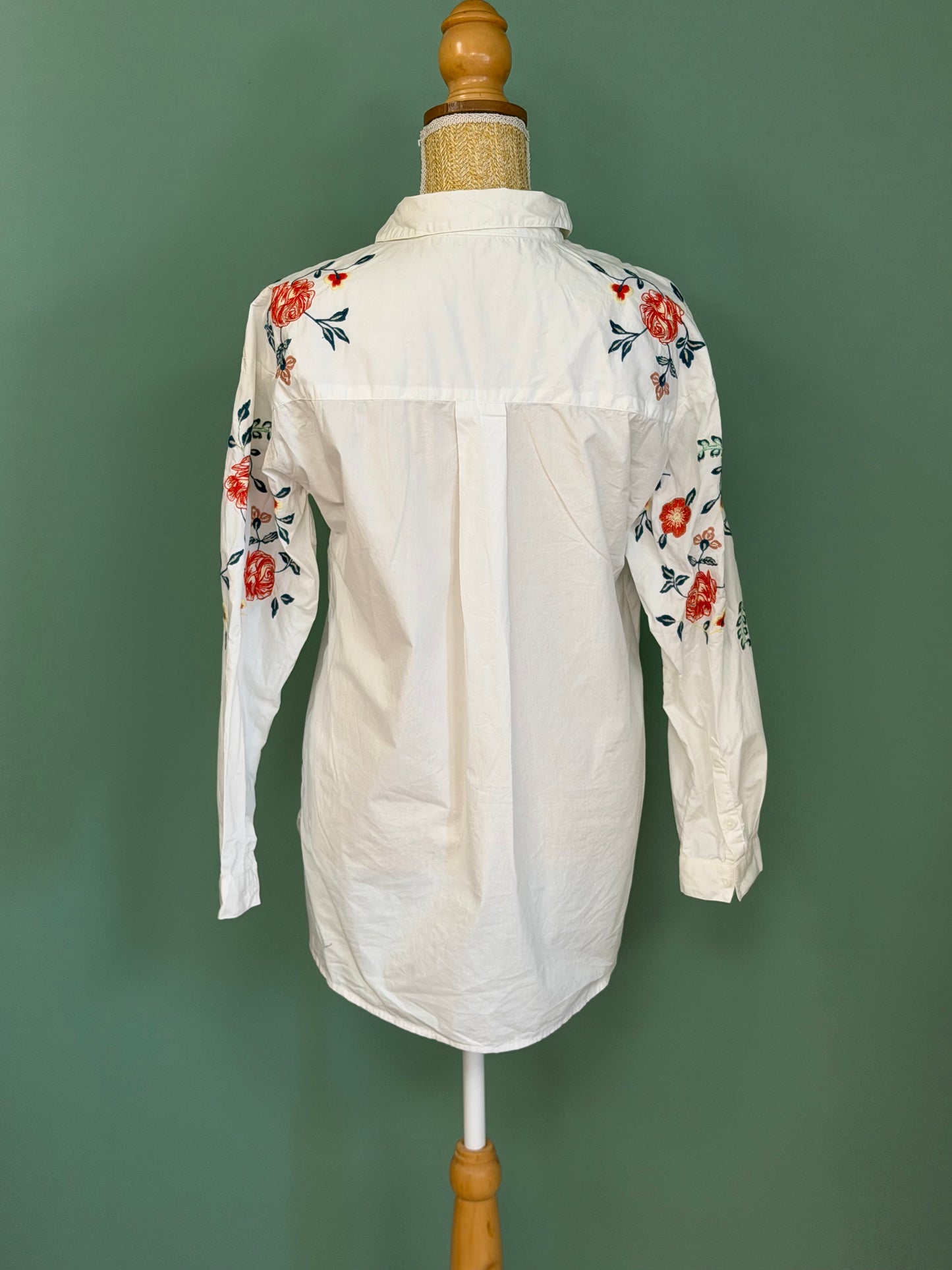 Chemise brodée blanche à fleurs femme L