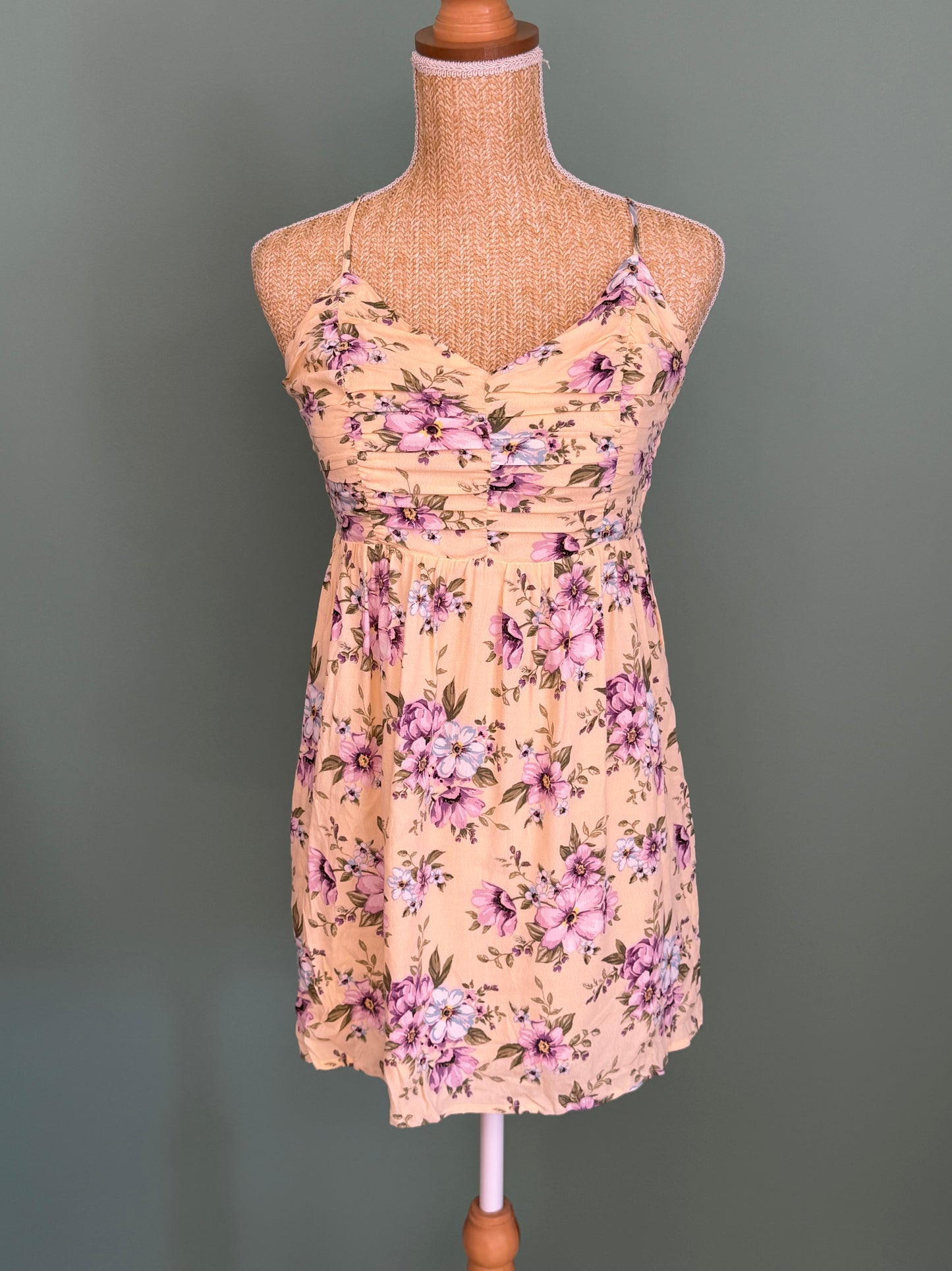 Robe fleurie beige rosé à dos lacé – Taille S