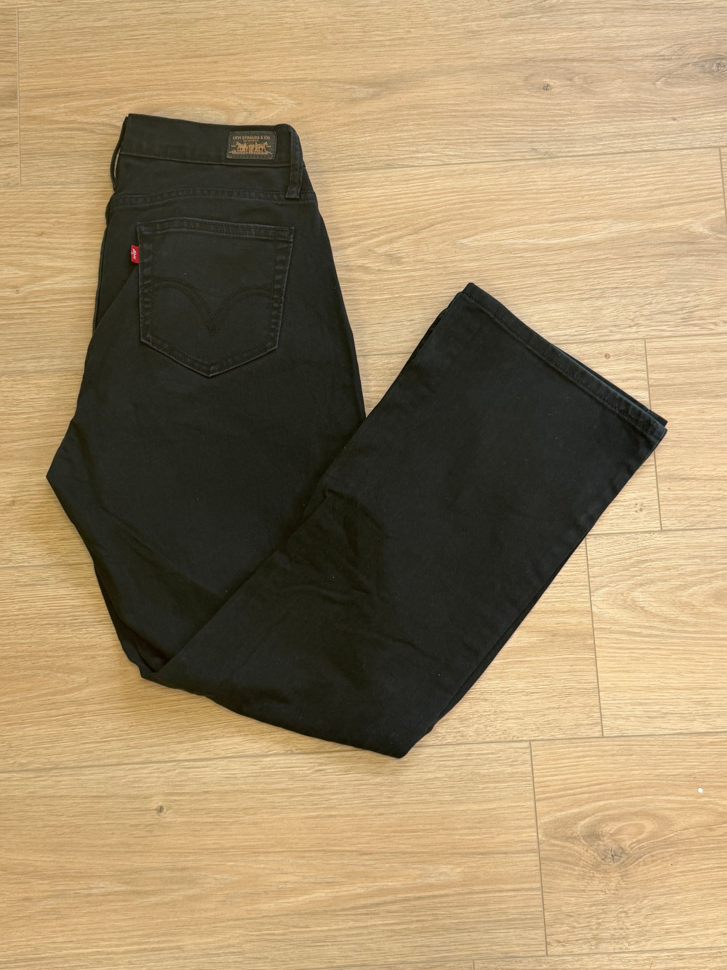 Jean Levi’s Curvy Bootcut 529