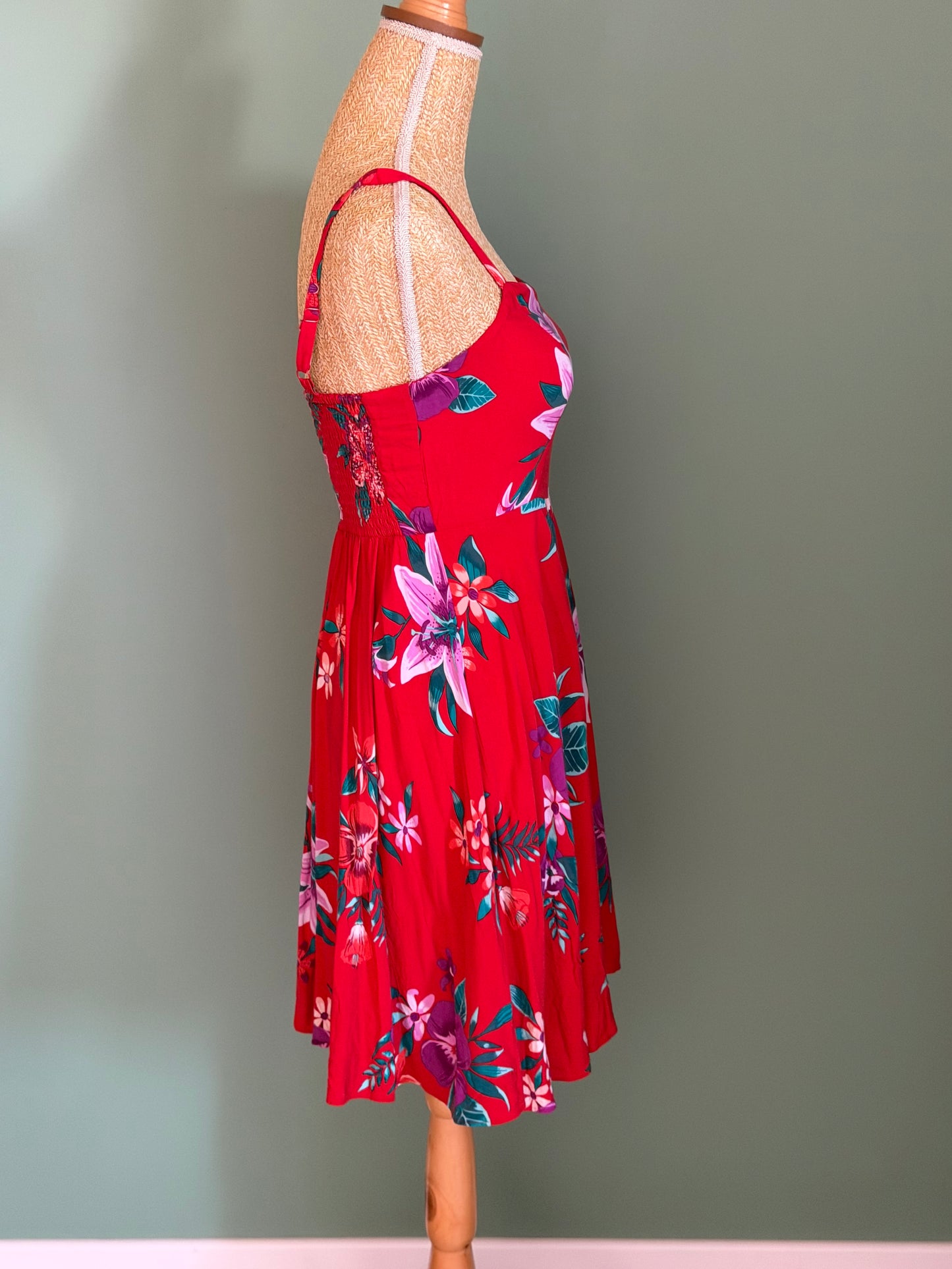 Robe fleurie rouge – Taille S