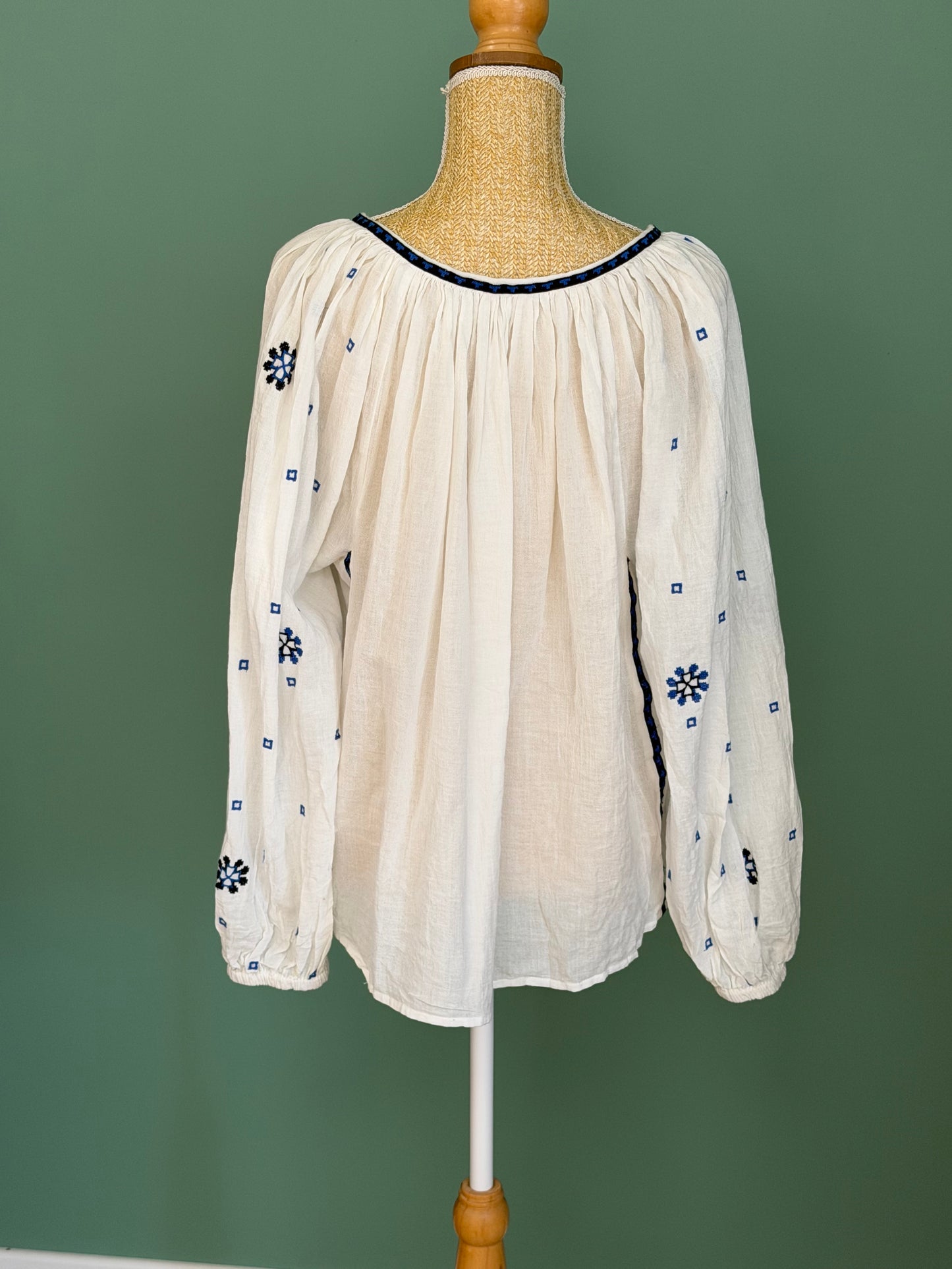 Blouse bohème blanche brodée en coton – Taille XL