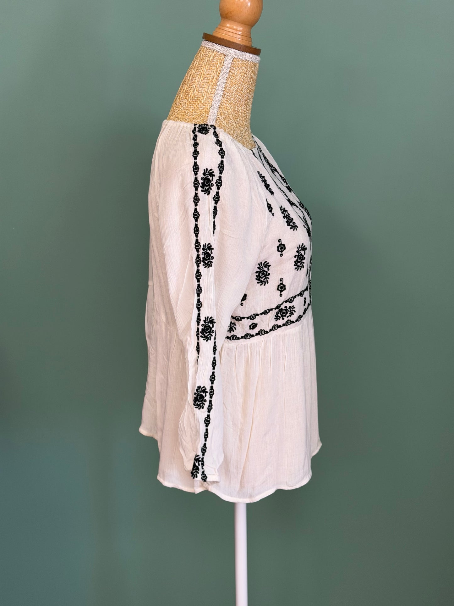 Blouse bohème blanche brodée femme Kismet M