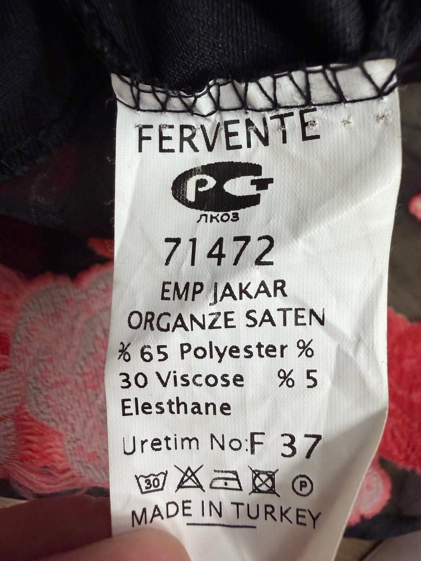 Robe de soirée noire à fleurs brodées – Fervente – Taille estimée 38/40
