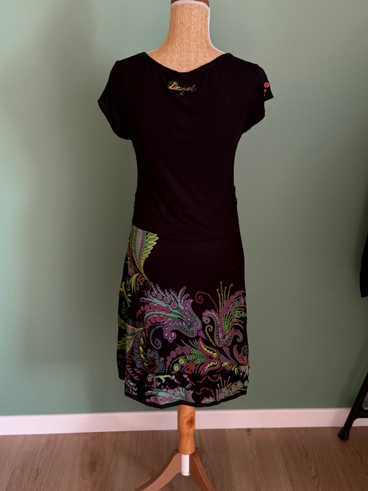 Robe Desigual noire imprimé cachemire – Taille XL