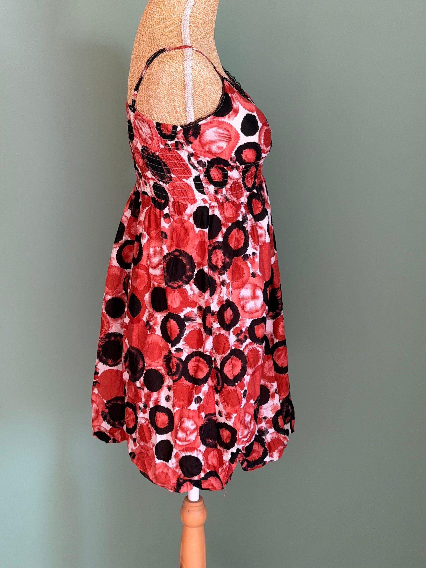 Robe à imprimé graphique rouge – Taille S