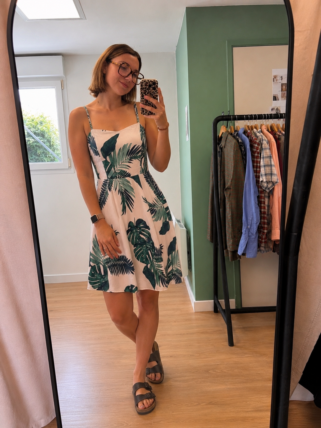 Robe blanche à imprimé tropical – Taille S