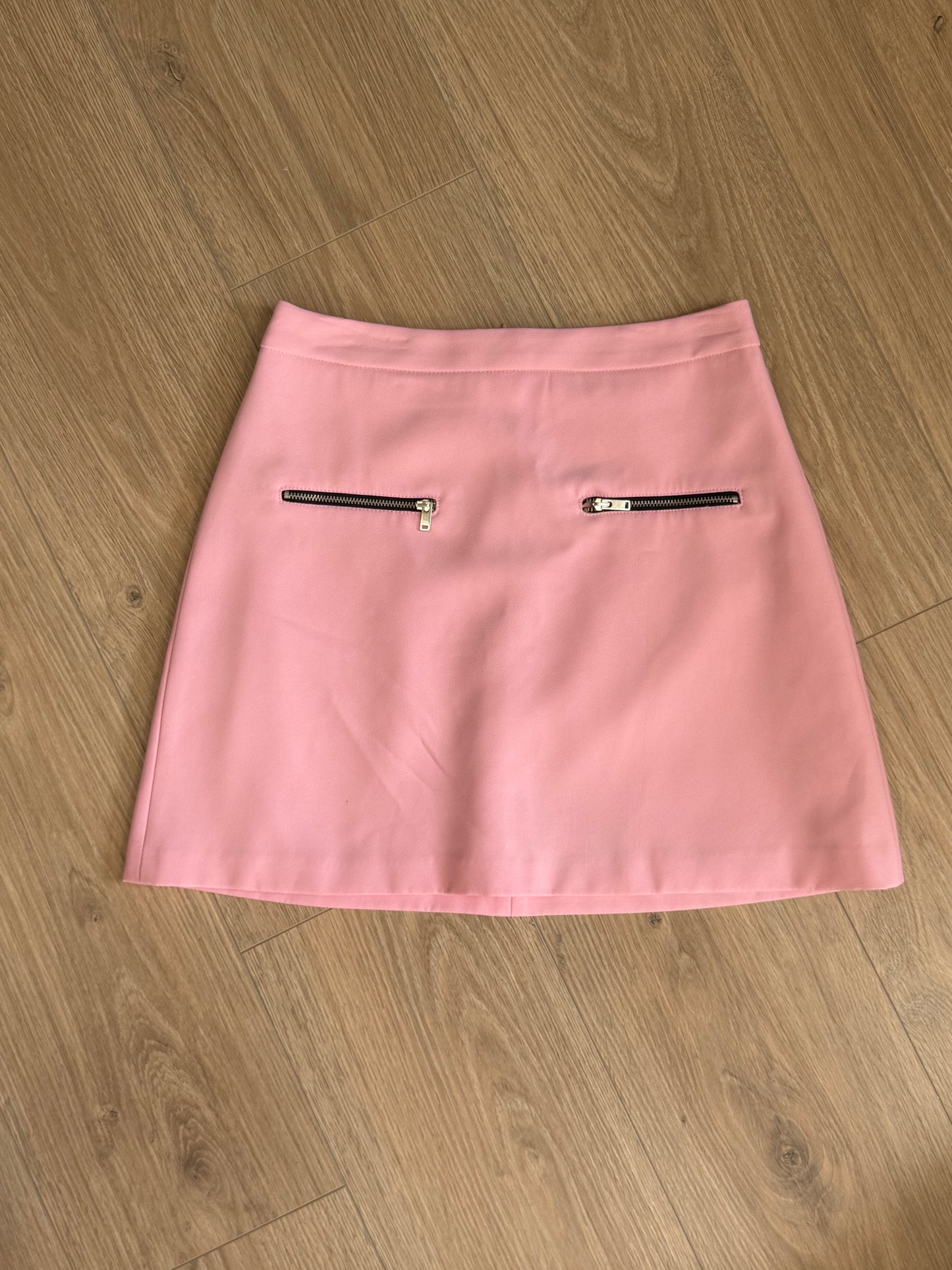 Jupe courte Zara Basic rose pastel à détails zippés – Taille XS