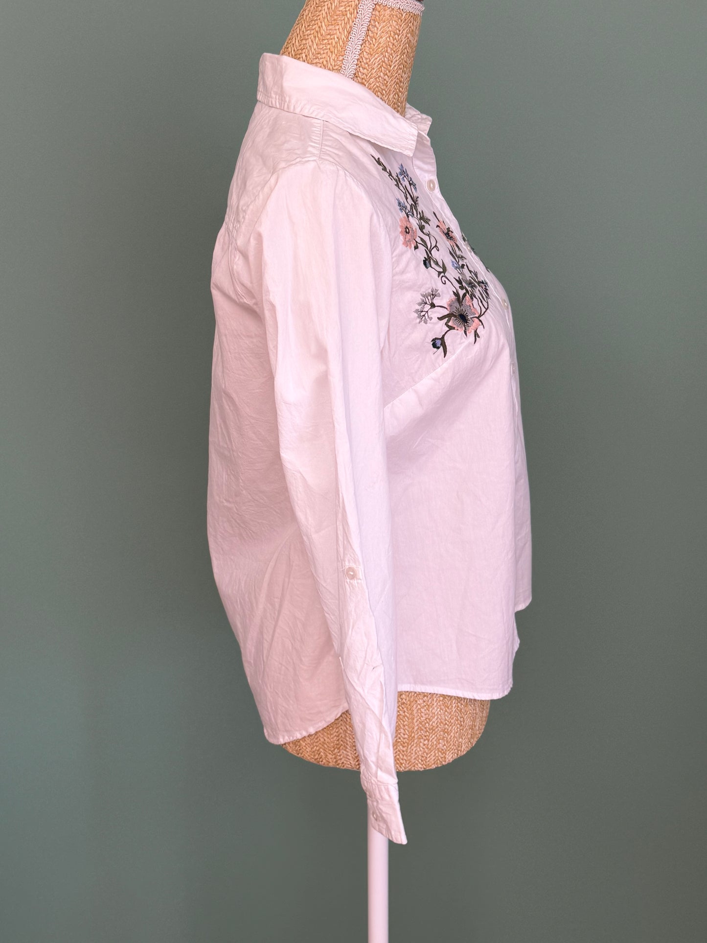 Chemise blanche brodée en coton – Taille M