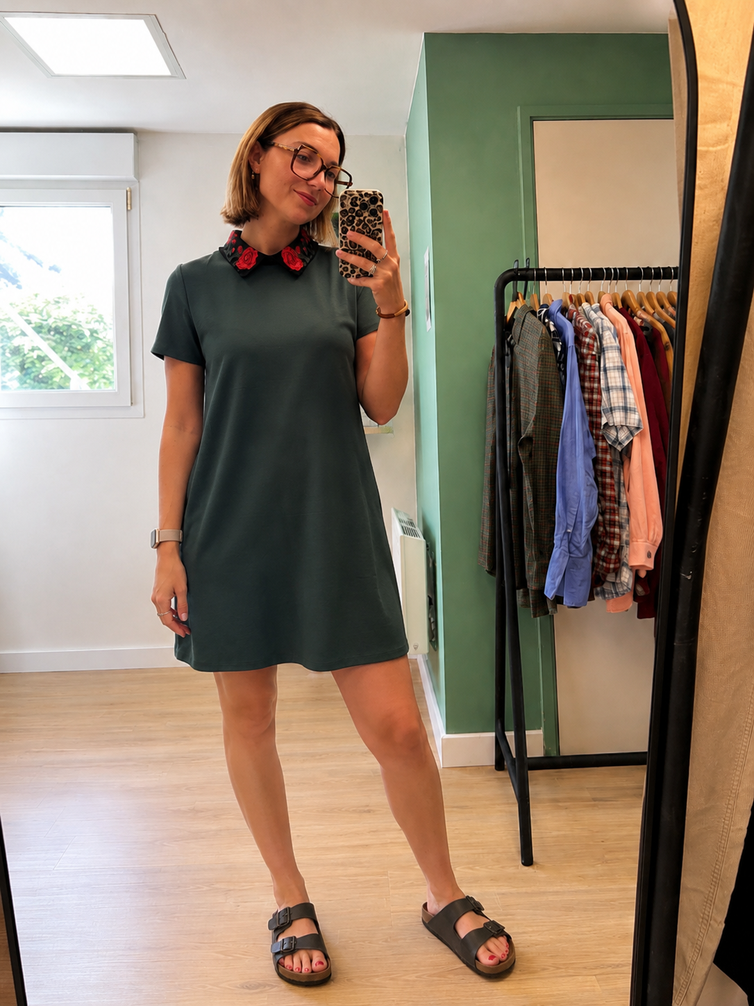 Robe droite Zara Trafaluc verte à col brodé en velours – Taille S