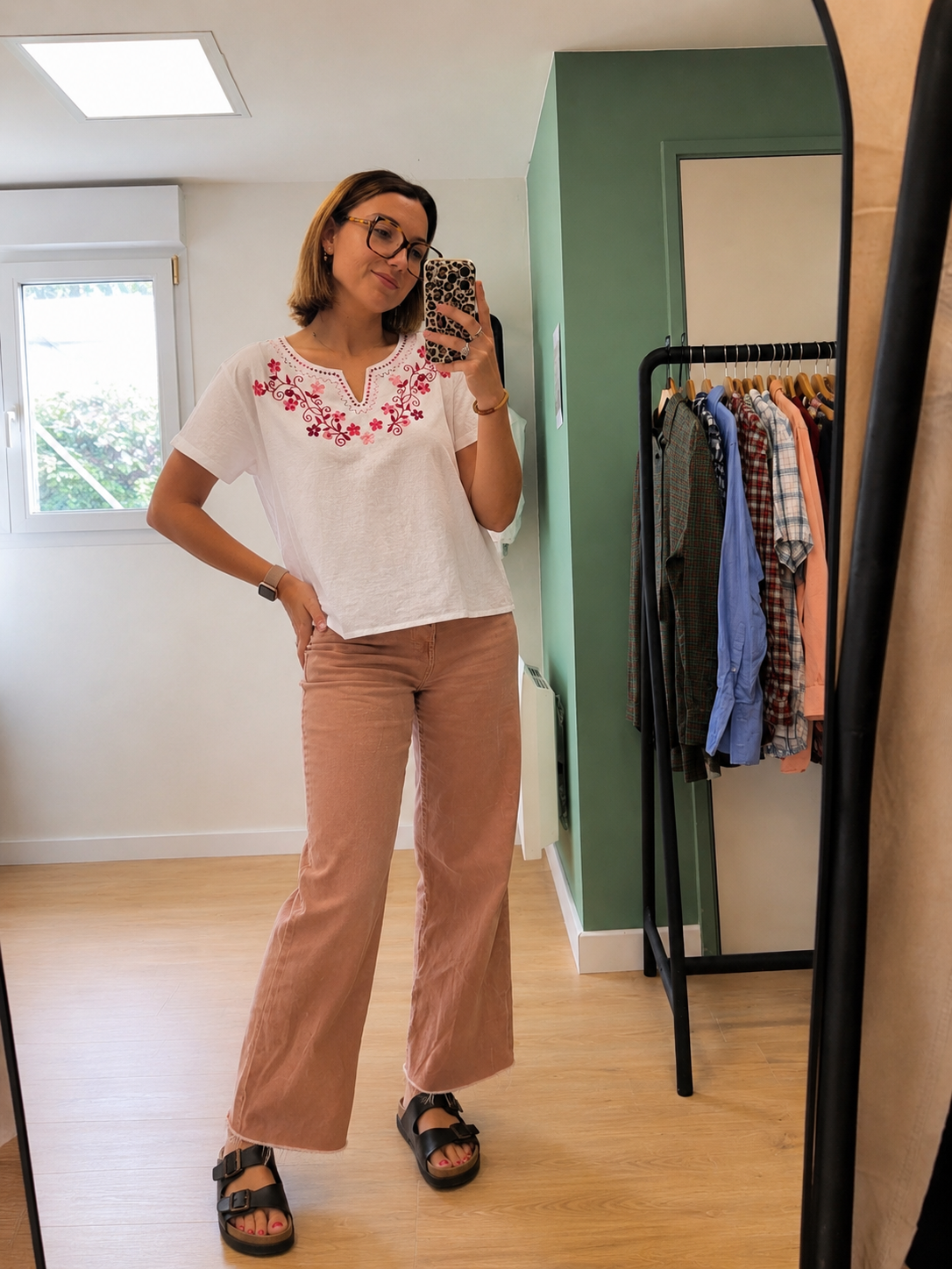 Blouse blanche brodée à manches courtes – Taille L