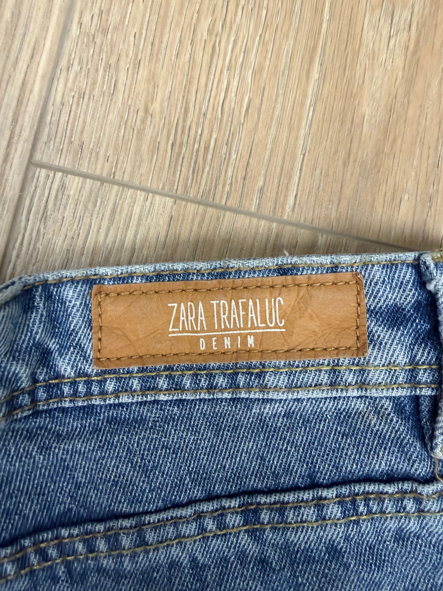 Short en jean Zara TRF Denim femme destroy taille 36 100% coton