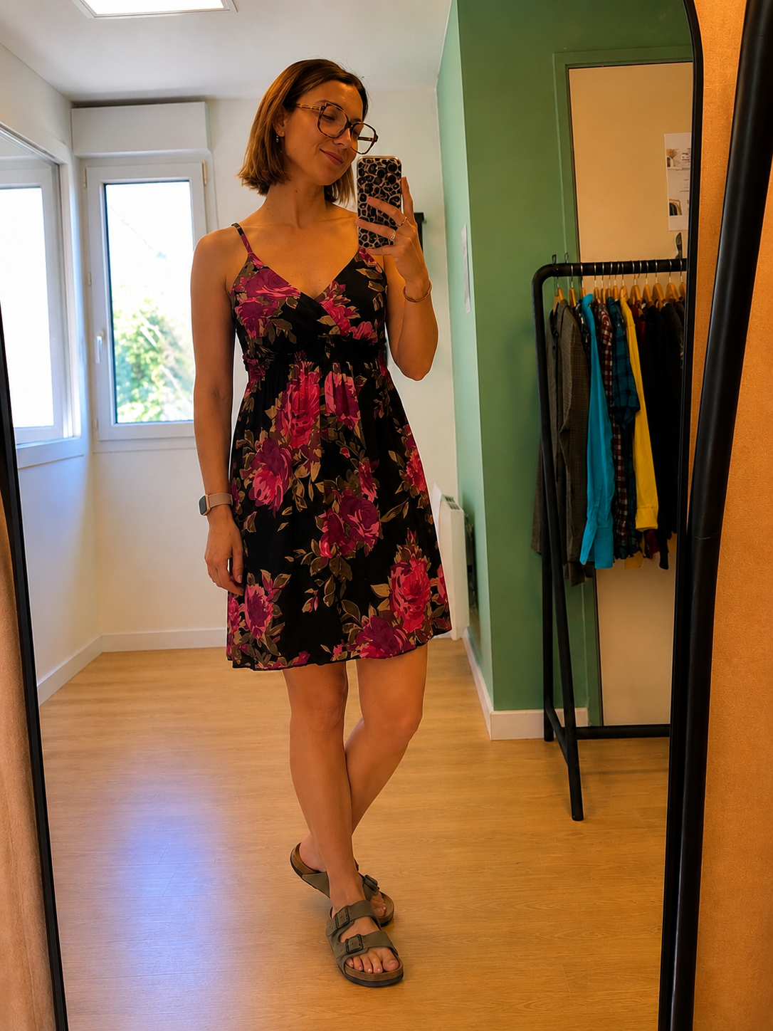 Robe fleurie noire femme à bretelles fines taille XS