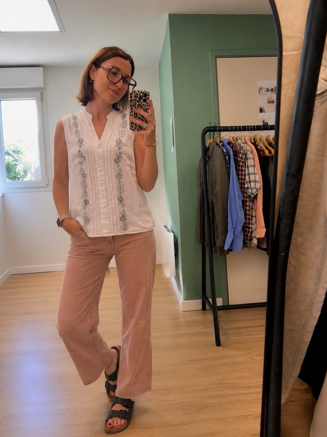 Chemisier en lin blanc brodé sans manches femme M
