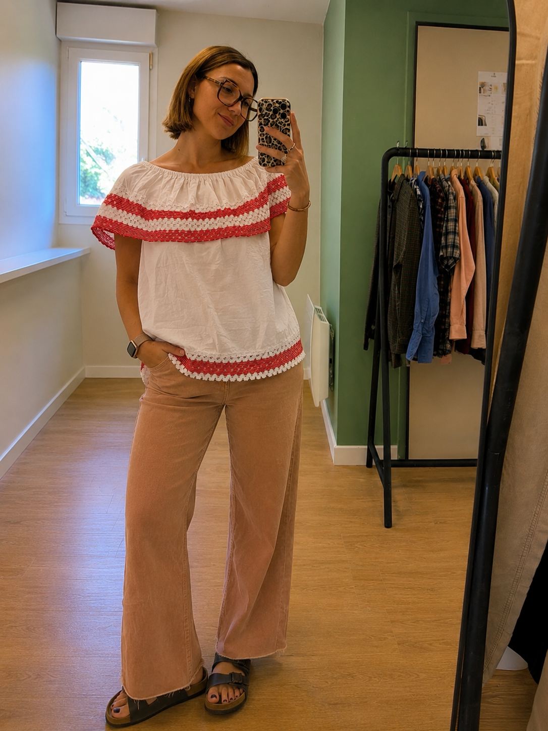 Blouse blanche bohème à épaules dénudées brodée femme M
